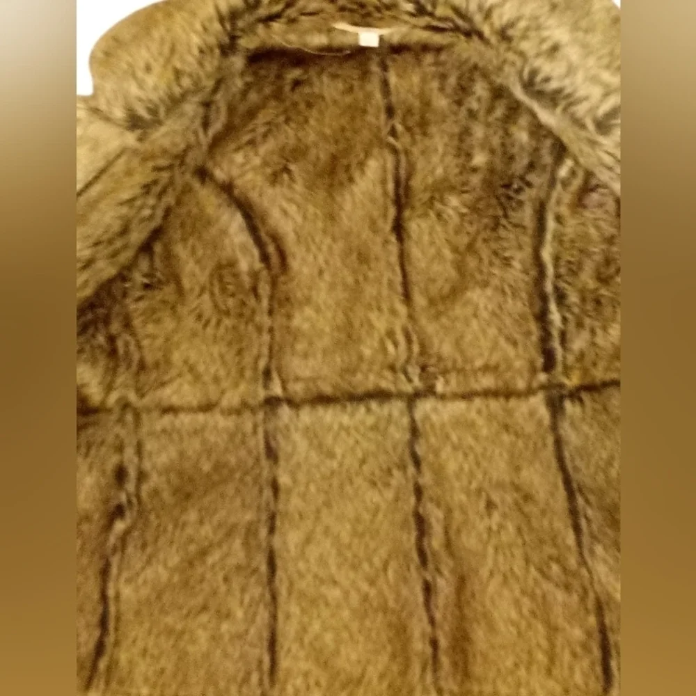 Fever -Vintage Faux Fur, Full Vest Polyester Suede, Size L Tan, 1 Button Closure - Picture 11 of 16